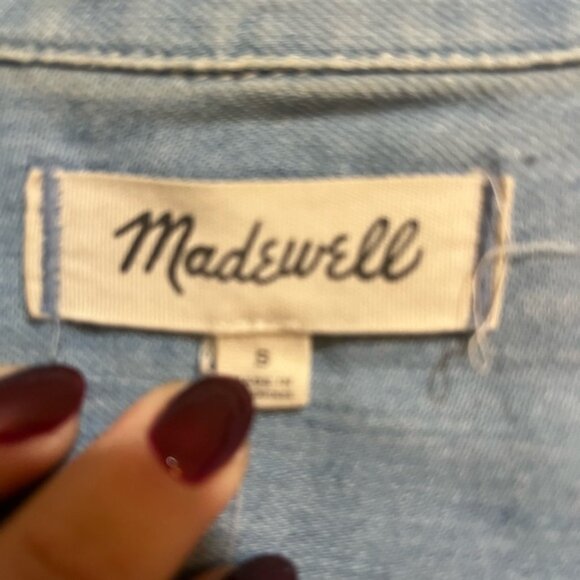 Denim short sleeve Madewell button up, size small - Picture 3 of 3